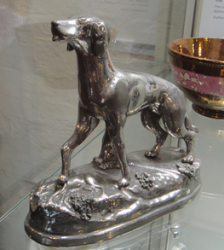Platinum lustre dog - Image courtesy of the Potteries Museum and Art Gallery, Stoke-on-Trent