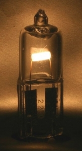Halogen bulb - source Wikipedia via Alan Liefting